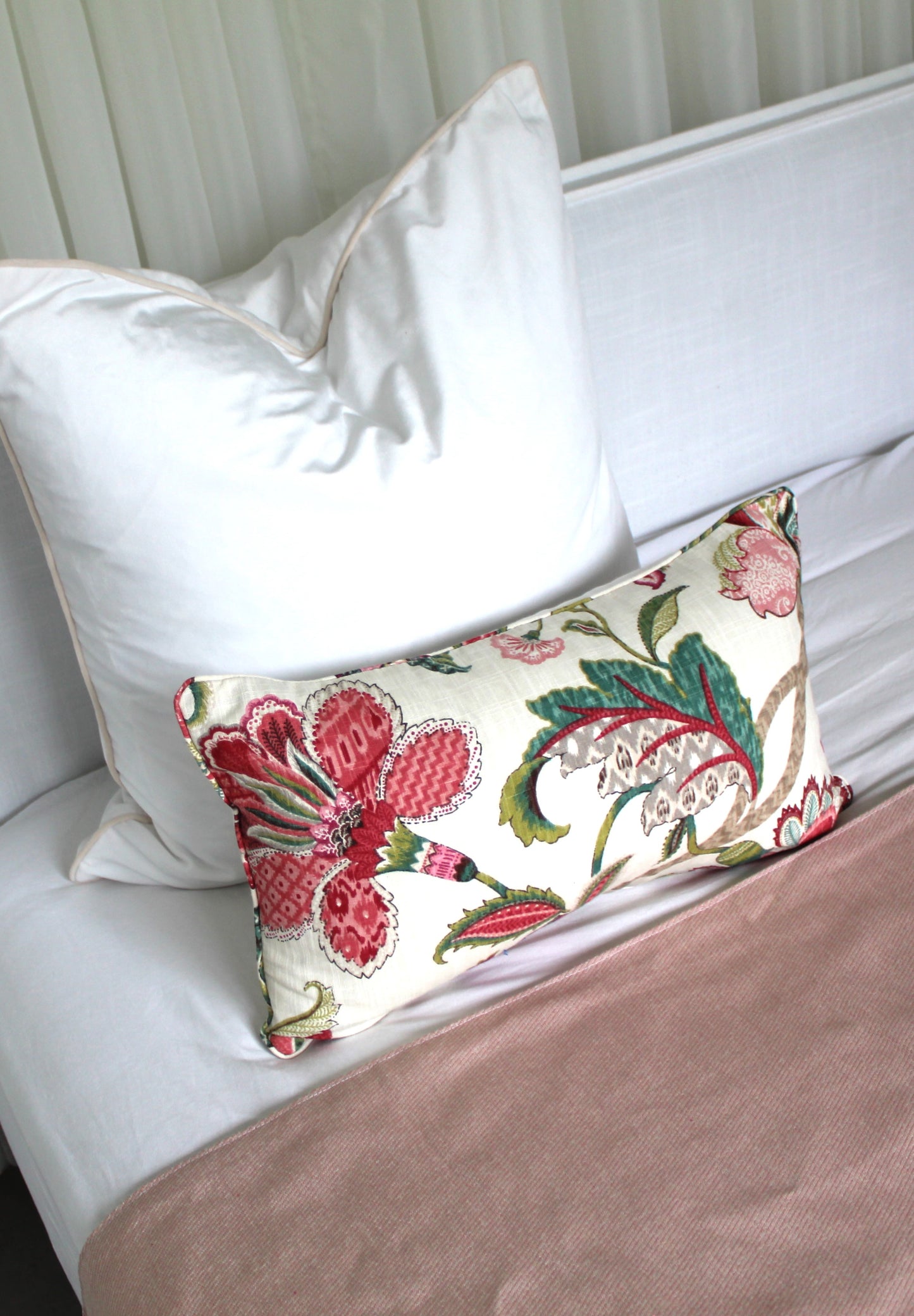 Dusty pink Bed runner
