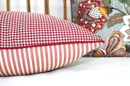 Houndstooth cherry red Cushion Cover
