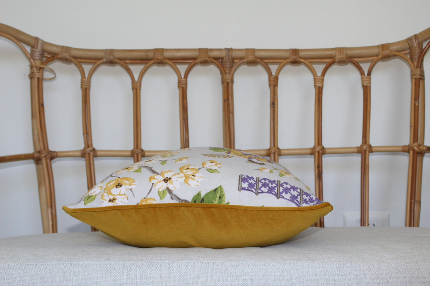 Chinoiserie Young Lady Cushion covers